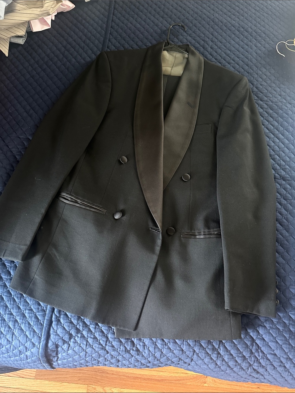 Men's Black Double-Breasted Shawl Lapel Tuxedo: jacket and pants
